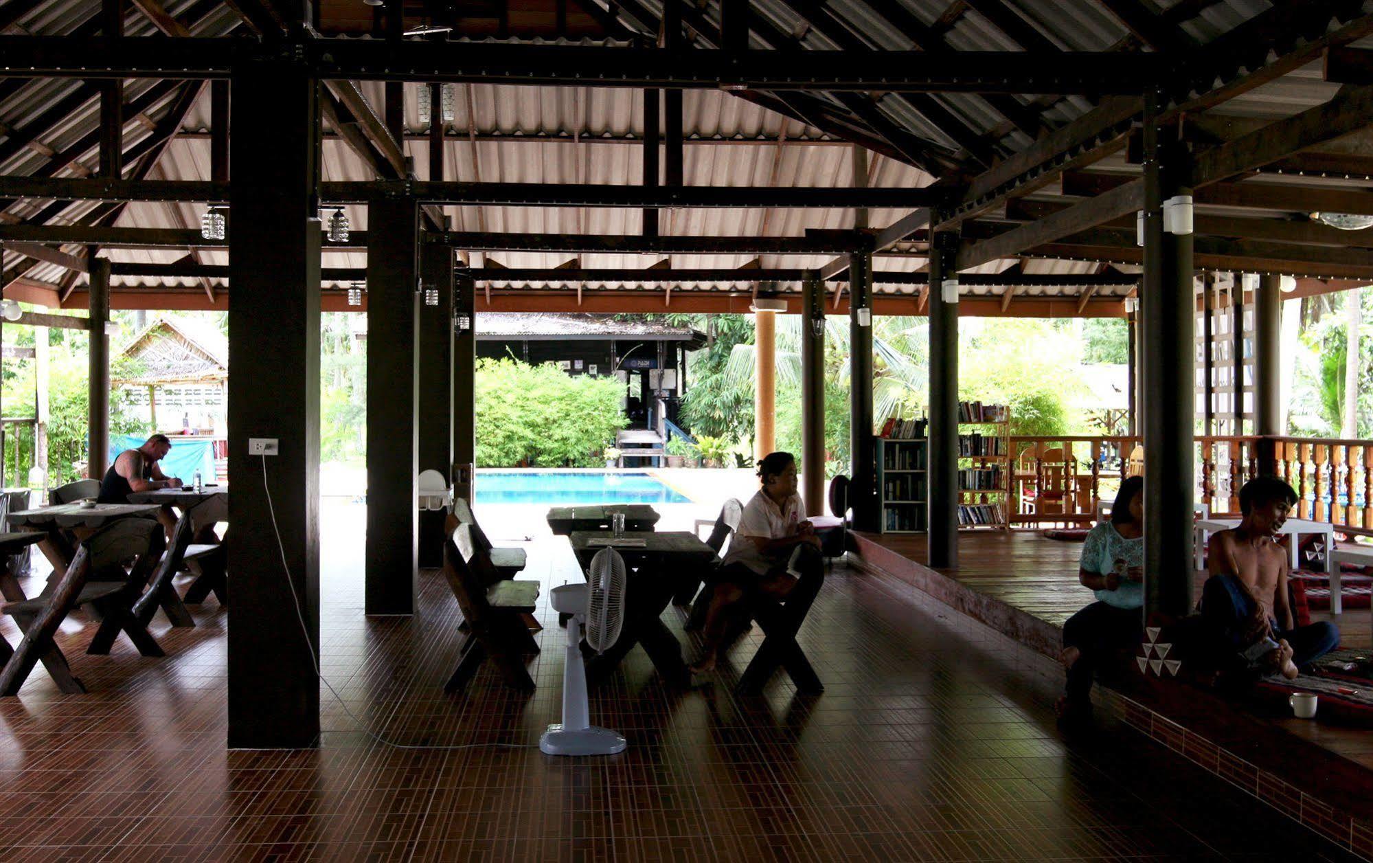 Hin Bhai Resort Chaloklum Exterior photo